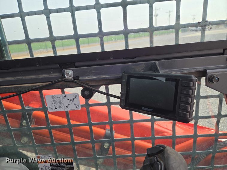 image for item ET5276 2022 Kubota SVL 97-2 tracked skid steer loader