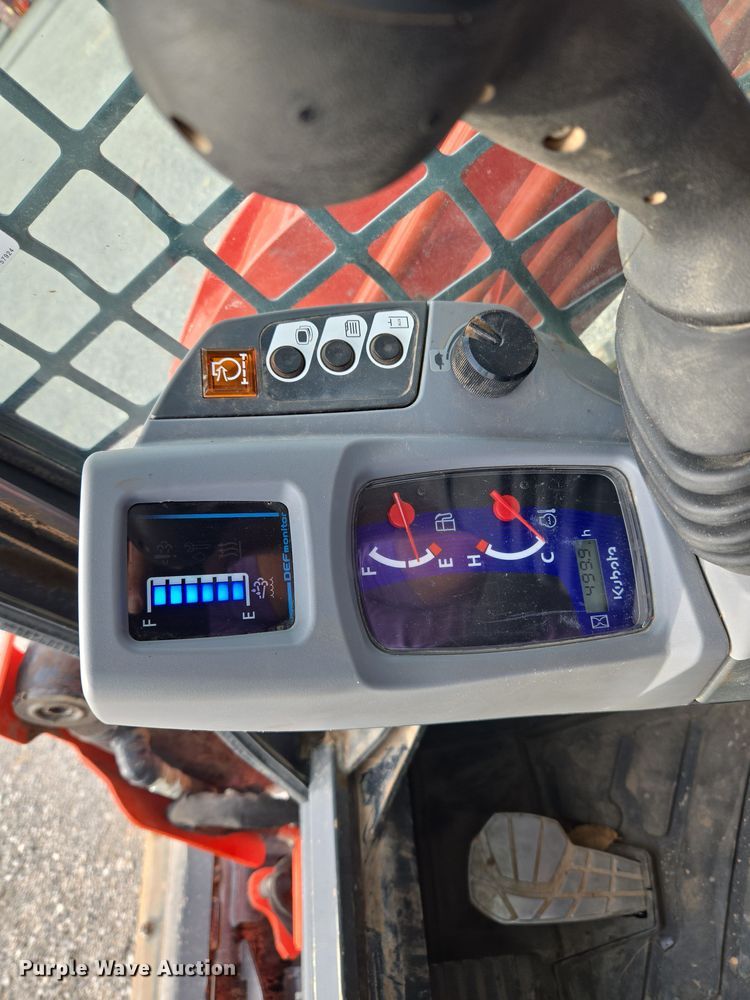 image for item ET5276 2022 Kubota SVL 97-2 tracked skid steer loader