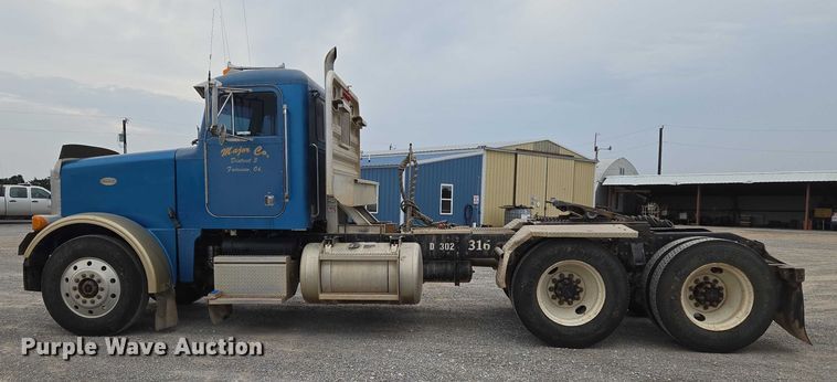 image for item ET5283 1995 Peterbilt 378 semi truck