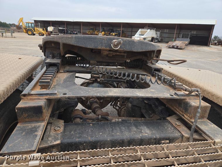 image for item ET5283 1995 Peterbilt 378 semi truck