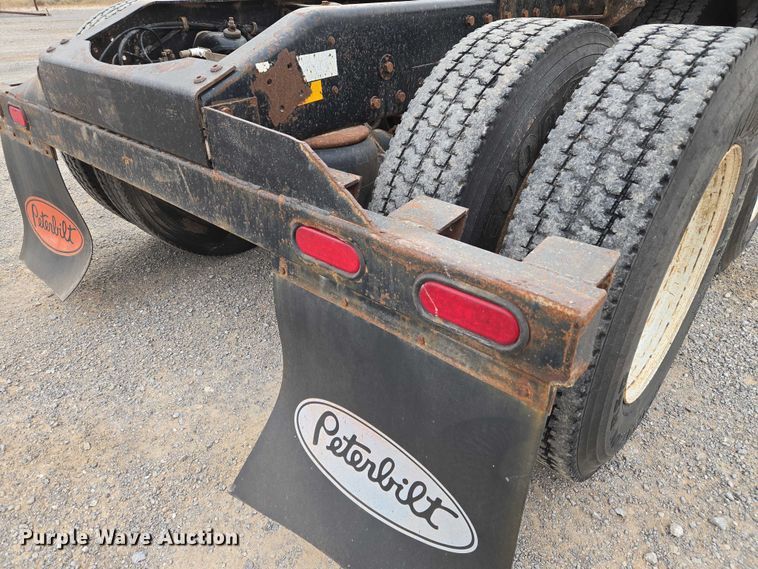 image for item ET5283 1995 Peterbilt 378 semi truck
