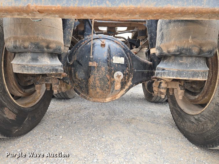 image for item ET5283 1995 Peterbilt 378 semi truck