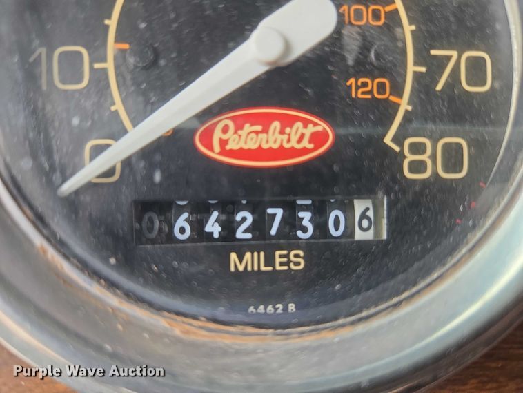 image for item ET5283 1995 Peterbilt 378 semi truck