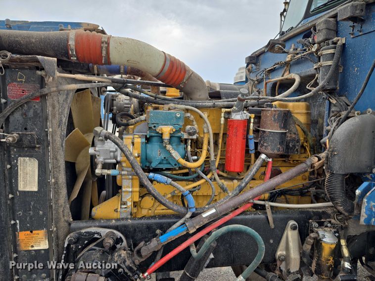 image for item ET5283 1995 Peterbilt 378 semi truck