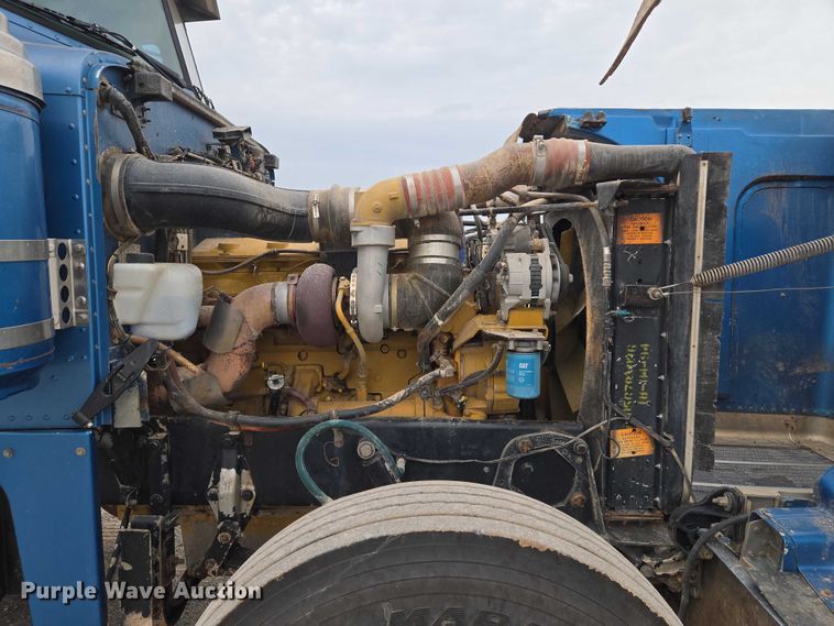 image for item ET5283 1995 Peterbilt 378 semi truck