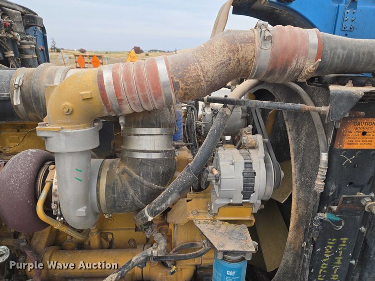 image for item ET5283 1995 Peterbilt 378 semi truck