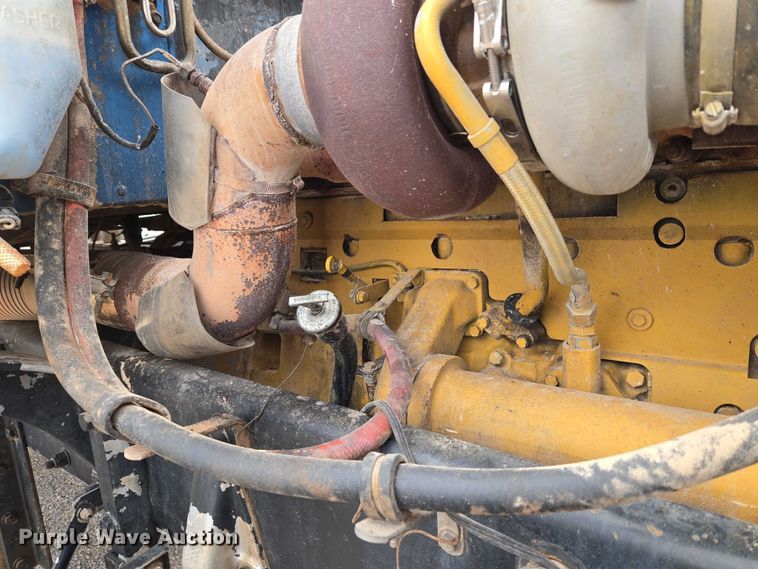 image for item ET5283 1995 Peterbilt 378 semi truck