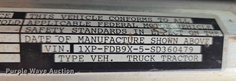 image for item ET5283 1995 Peterbilt 378 semi truck