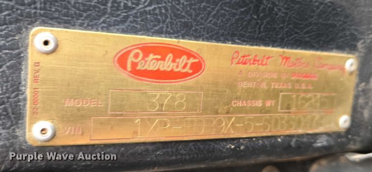 image for item ET5283 1995 Peterbilt 378 semi truck