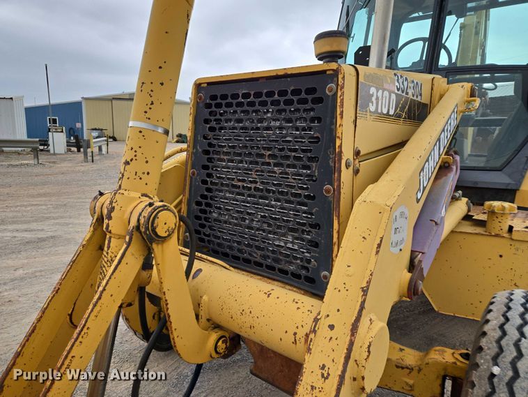 image for item ET5284 1996 John Deere 310D backhoe