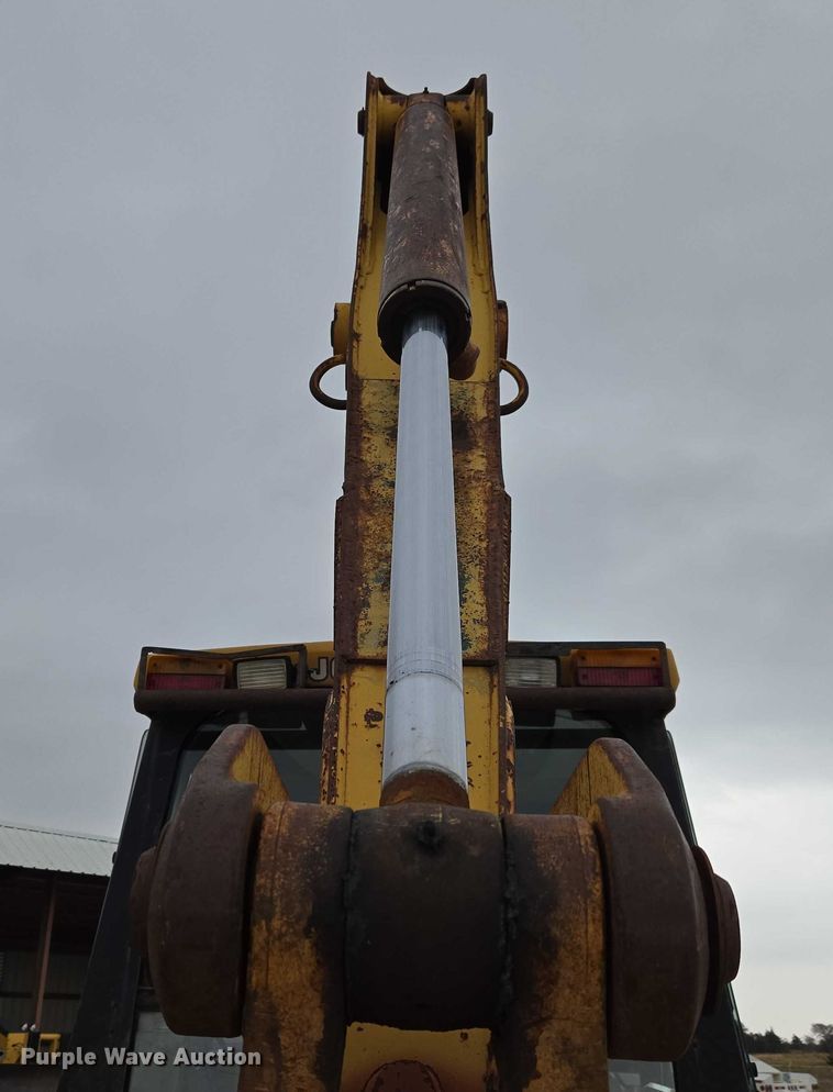 image for item ET5284 1996 John Deere 310D backhoe