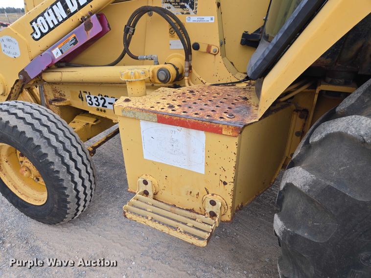 image for item ET5284 1996 John Deere 310D backhoe