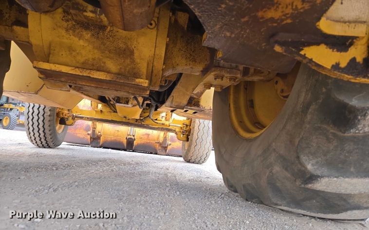 image for item ET5284 1996 John Deere 310D backhoe