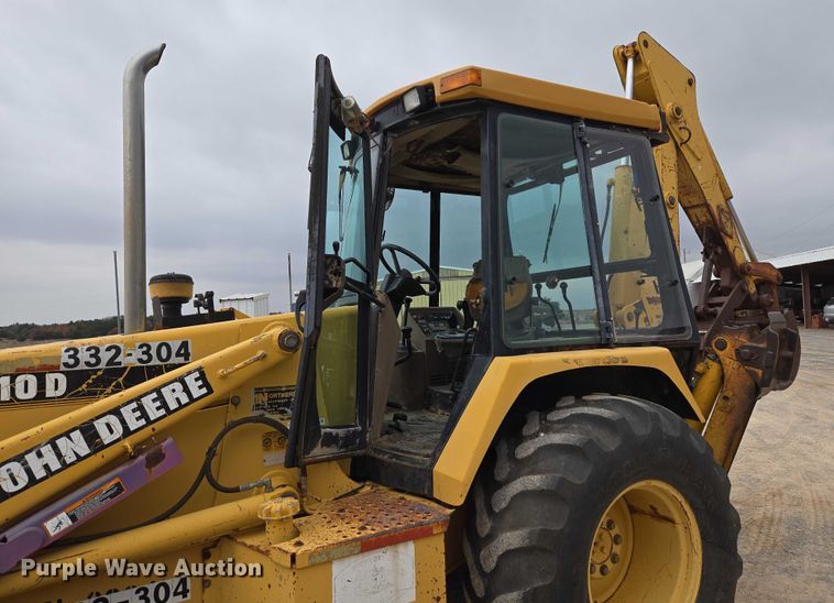 image for item ET5284 1996 John Deere 310D backhoe