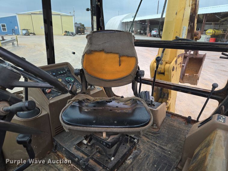 image for item ET5284 1996 John Deere 310D backhoe