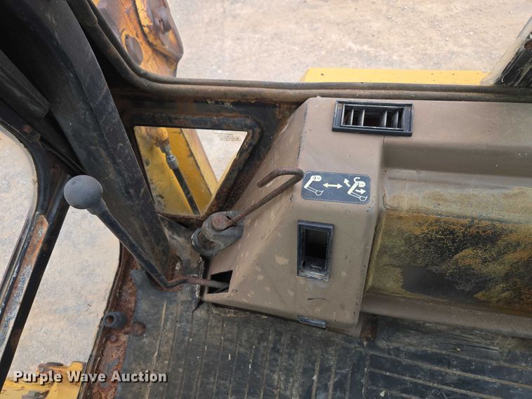 image for item ET5284 1996 John Deere 310D backhoe