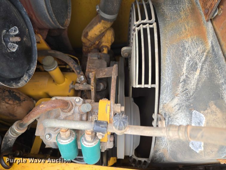 image for item ET5284 1996 John Deere 310D backhoe