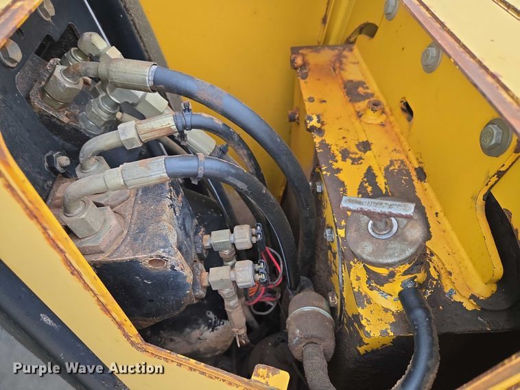 image for item ET5284 1996 John Deere 310D backhoe