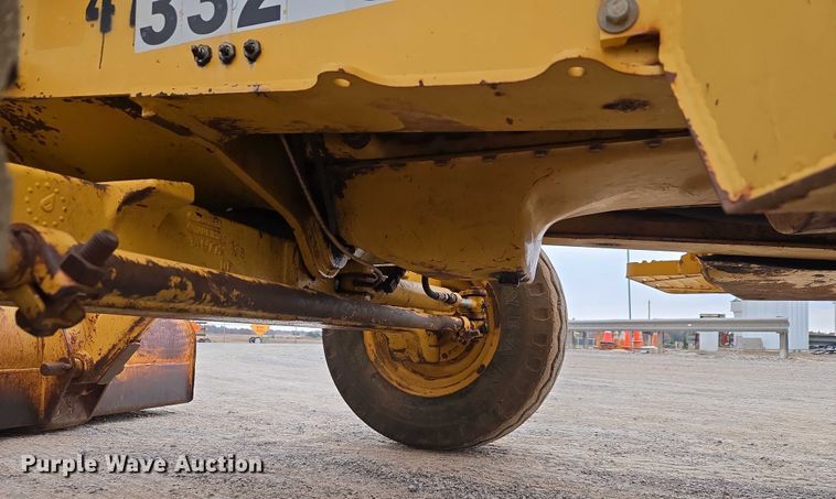 image for item ET5284 1996 John Deere 310D backhoe