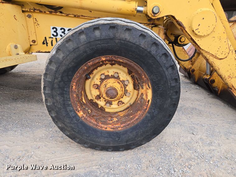 image for item ET5284 1996 John Deere 310D backhoe