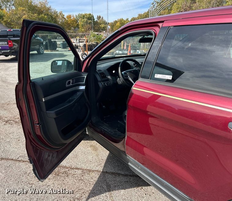 image for item ET6608 2015 Ford Explorer Police Interceptor SUV