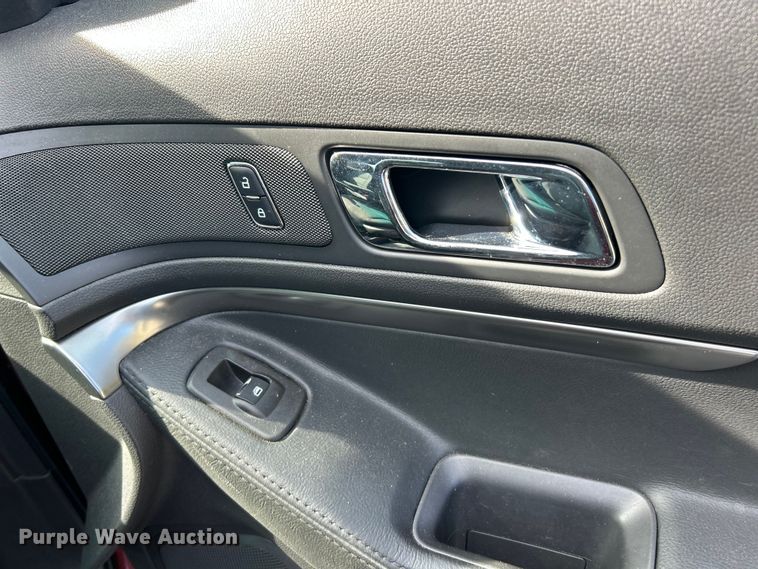 image for item ET6608 2015 Ford Explorer Police Interceptor SUV