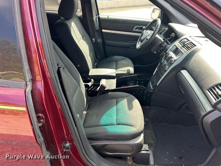 image for item ET6608 2015 Ford Explorer Police Interceptor SUV