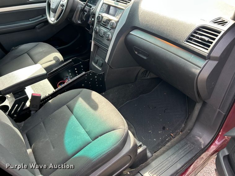 image for item ET6608 2015 Ford Explorer Police Interceptor SUV