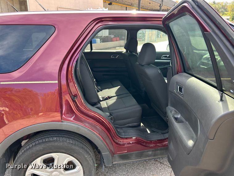 image for item ET6608 2015 Ford Explorer Police Interceptor SUV