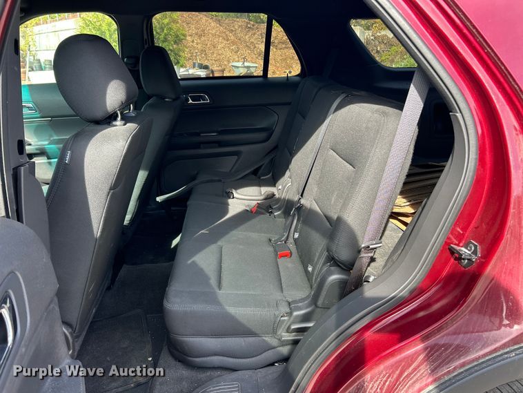 image for item ET6608 2015 Ford Explorer Police Interceptor SUV