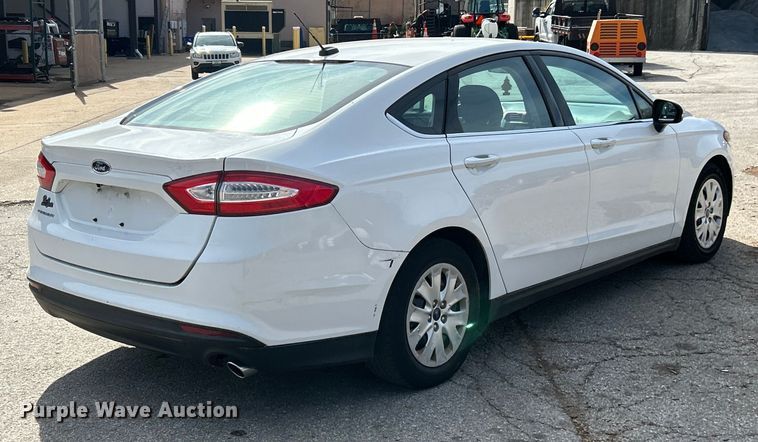 image for item ET6609 2013 Ford Fusion 