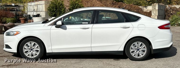 image for item ET6609 2013 Ford Fusion 