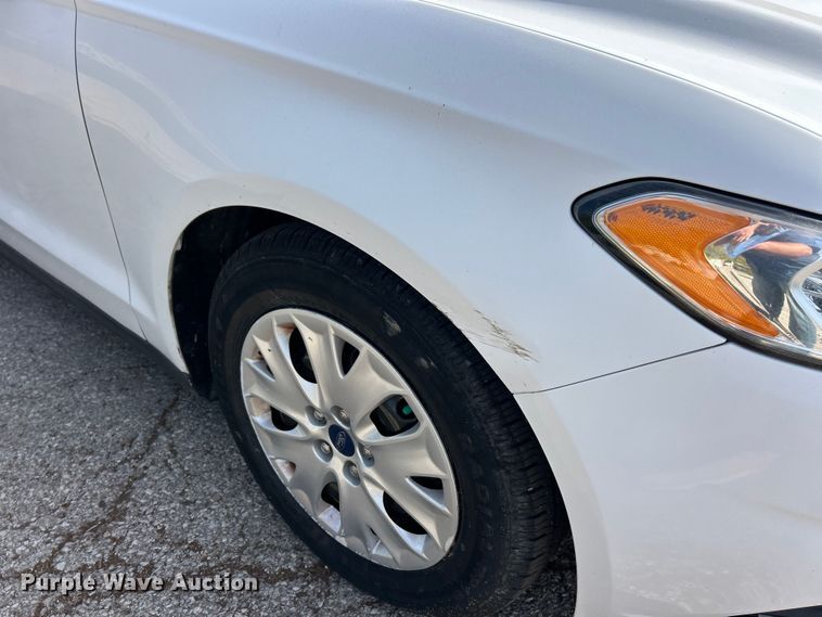 image for item ET6609 2013 Ford Fusion 