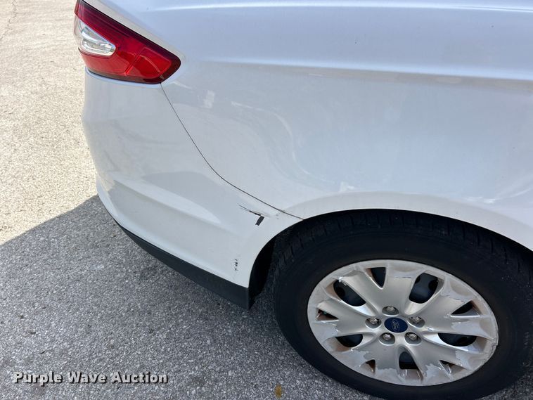 image for item ET6609 2013 Ford Fusion 