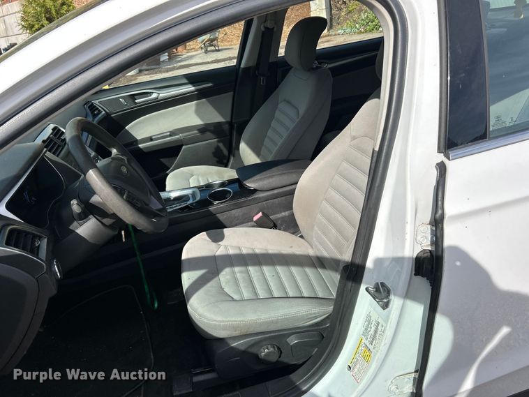 image for item ET6609 2013 Ford Fusion 