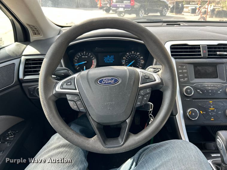 image for item ET6609 2013 Ford Fusion 