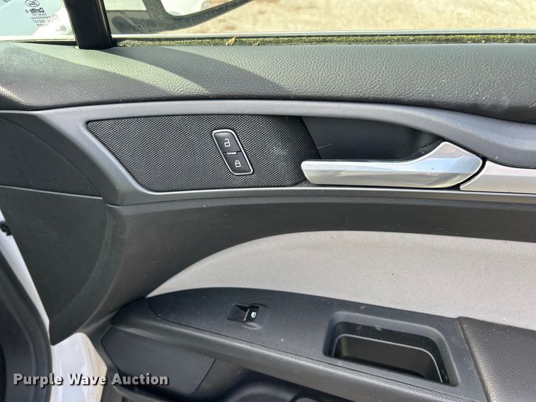 image for item ET6609 2013 Ford Fusion 