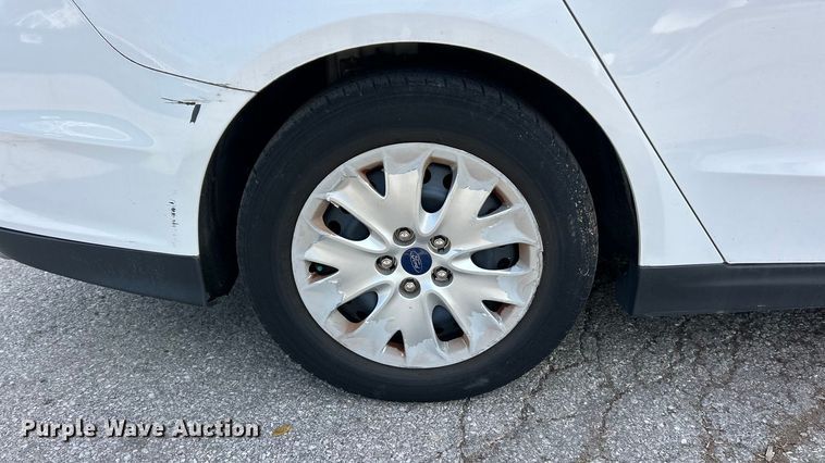 image for item ET6609 2013 Ford Fusion 