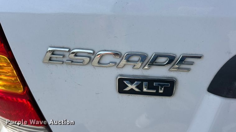 image for item ET6610 2005 Ford Escape SUV