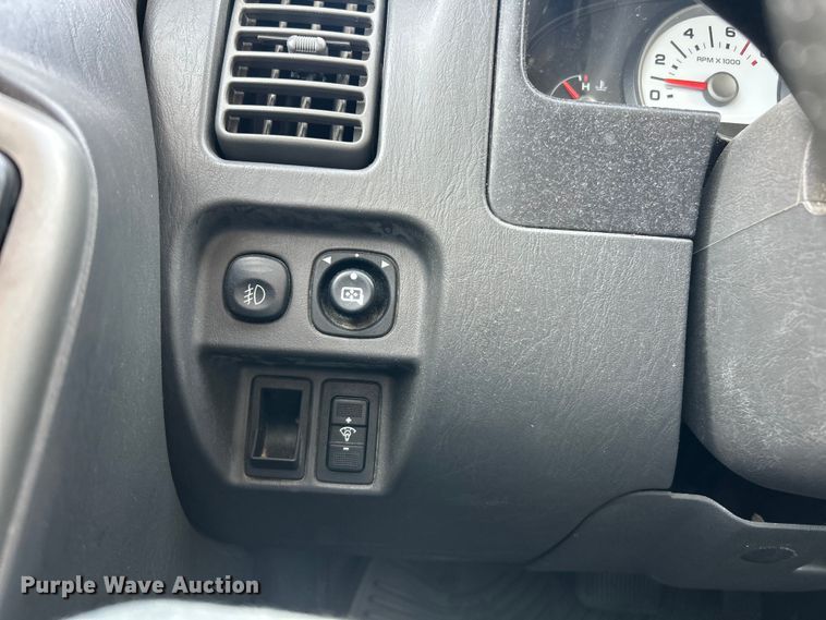 image for item ET6610 2005 Ford Escape SUV