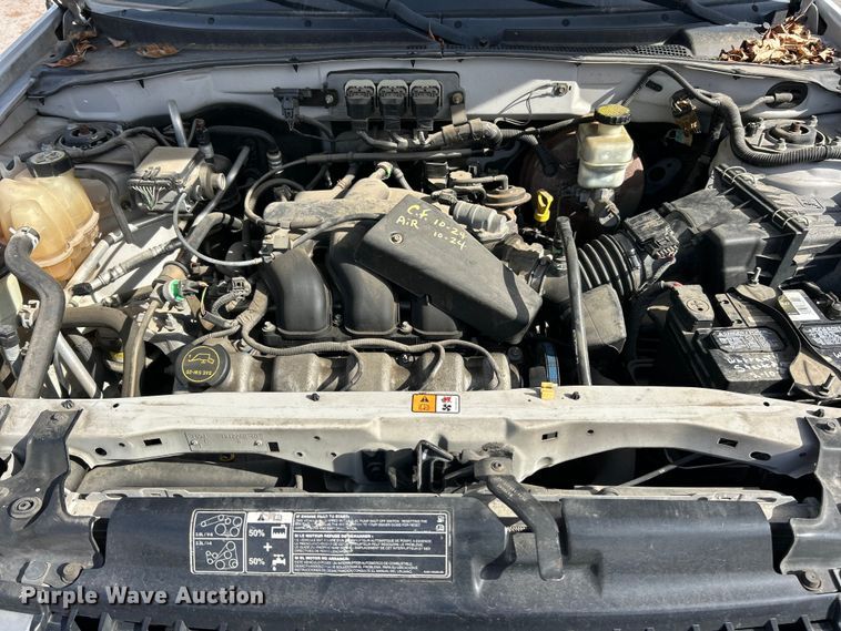 image for item ET6610 2005 Ford Escape SUV