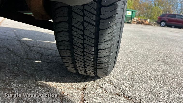 image for item ET6610 2005 Ford Escape SUV