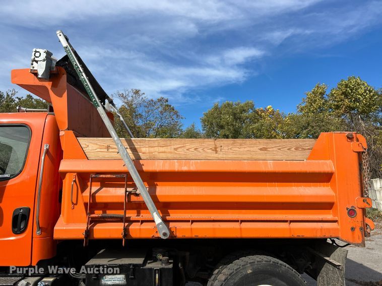 image for item ET6613 2015 Freightliner Business Class M2 dump truck