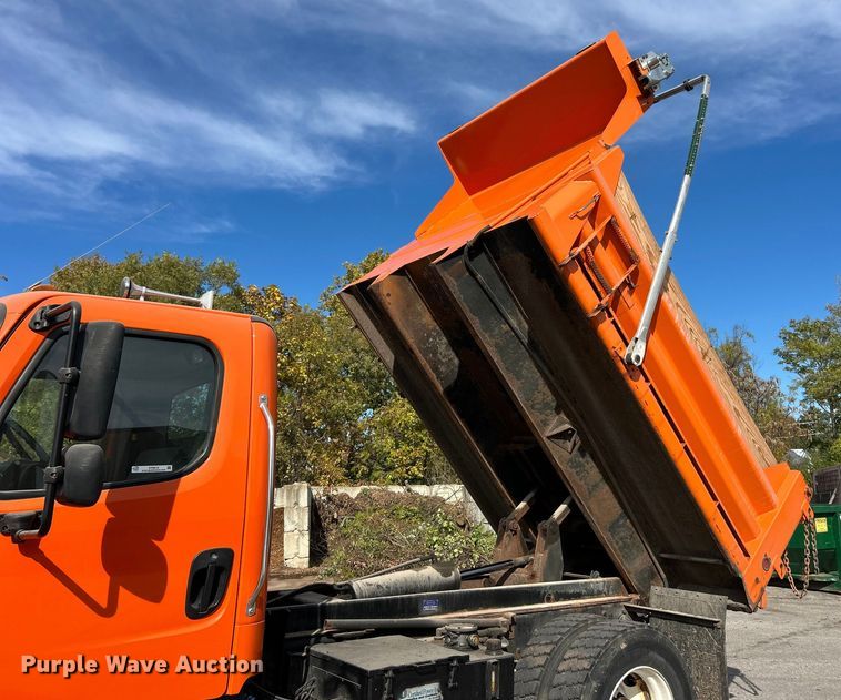 image for item ET6613 2015 Freightliner Business Class M2 dump truck
