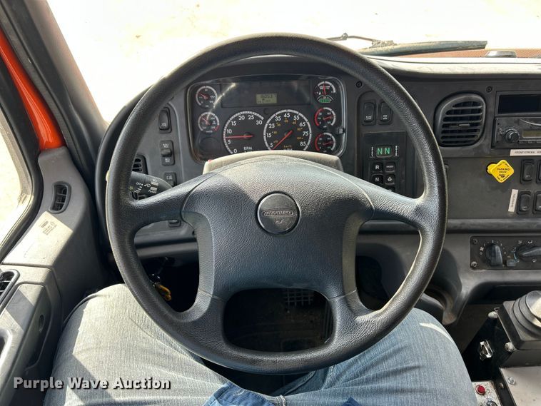 image for item ET6613 2015 Freightliner Business Class M2 dump truck