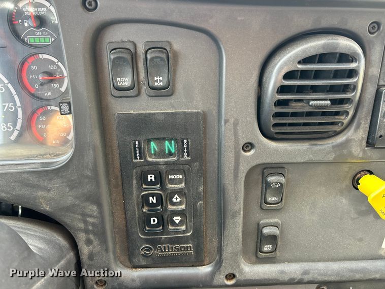 image for item ET6613 2015 Freightliner Business Class M2 dump truck