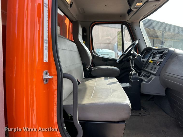 image for item ET6613 2015 Freightliner Business Class M2 dump truck