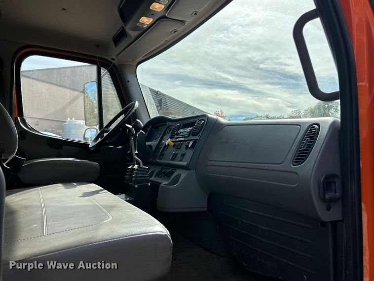 image for item ET6613 2015 Freightliner Business Class M2 dump truck