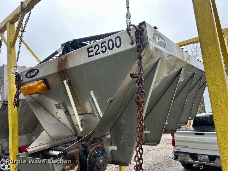 image for item ET6692 Highway F-2500-13 spreader 