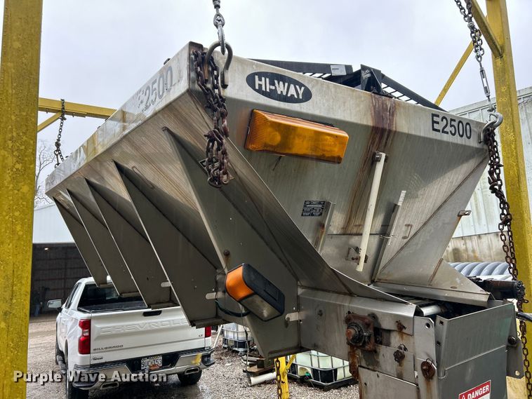 image for item ET6692 Highway F-2500-13 spreader 